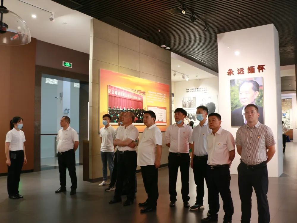 湖南省家具行業(yè)協(xié)會,家具行業(yè)協(xié)會,家具行業(yè) 湖南省家具行業(yè)協(xié)會,家具行業(yè)協(xié)會,家具行業(yè)