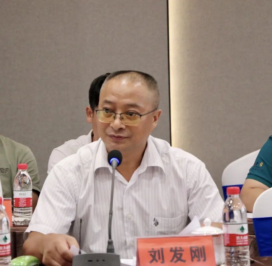湖南省家具行業(yè)協(xié)會,家具行業(yè)協(xié)會,家具行業(yè) 湖南省家具行業(yè)協(xié)會,家具行業(yè)協(xié)會,家具行業(yè)