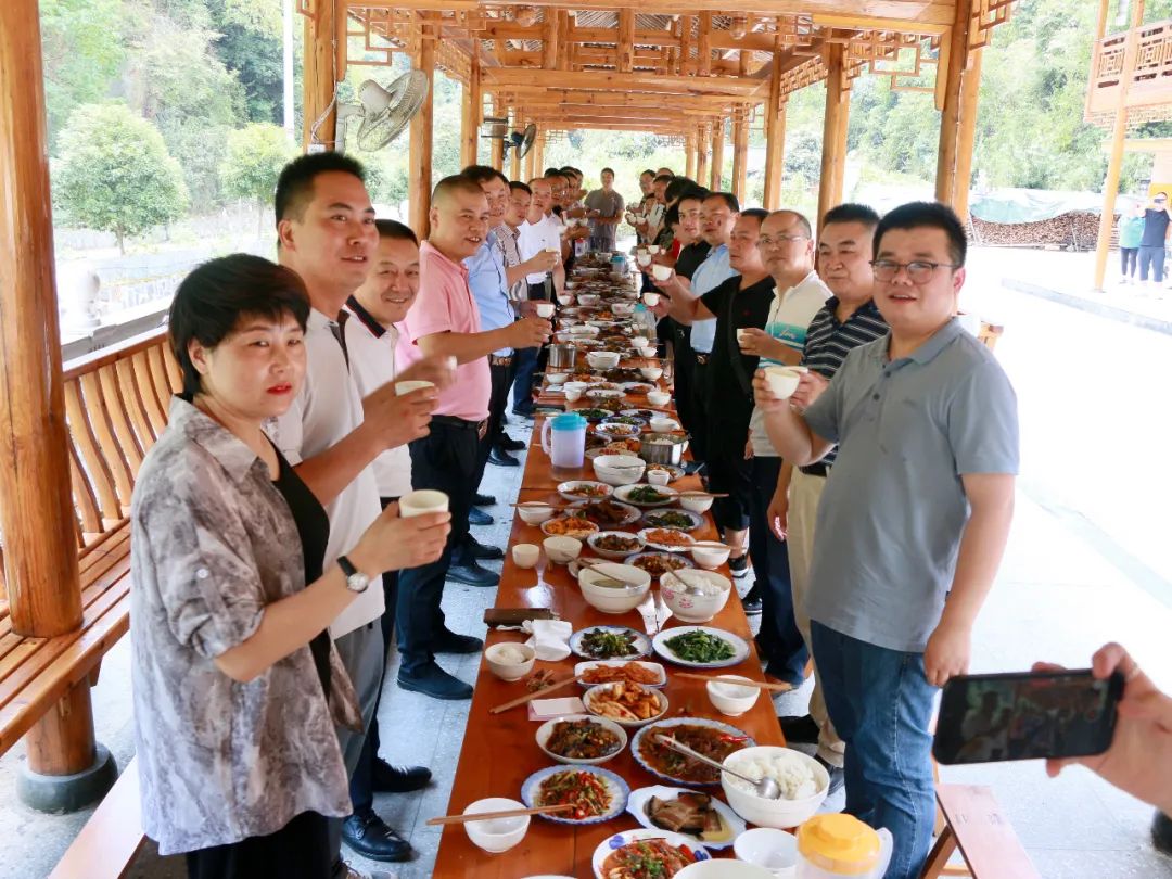 湖南省家具行業(yè)協(xié)會,家具行業(yè)協(xié)會,家具行業(yè) 湖南省家具行業(yè)協(xié)會,家具行業(yè)協(xié)會,家具行業(yè)