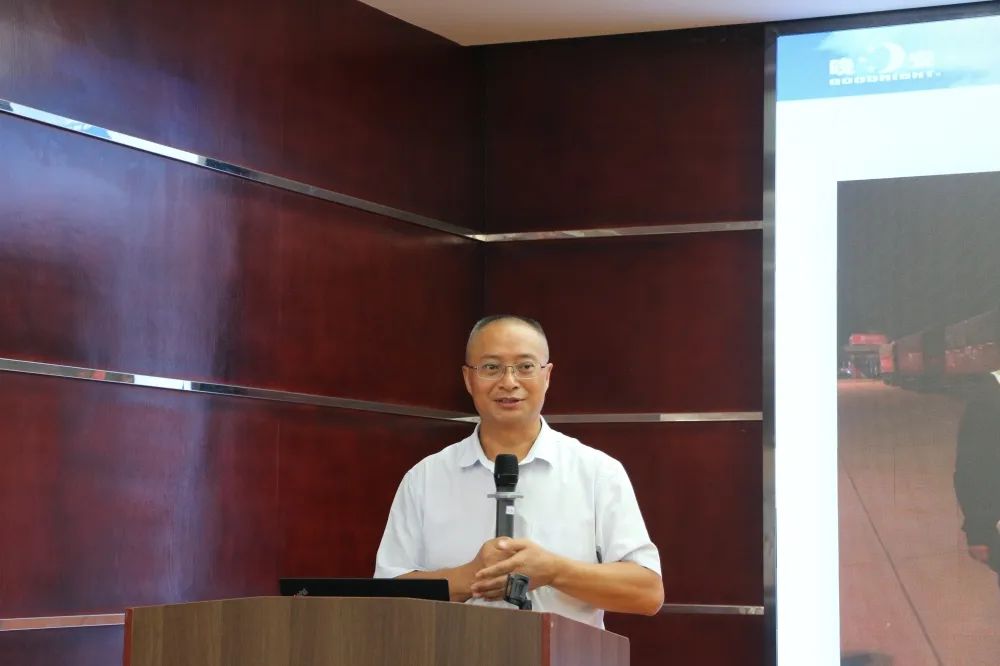 湖南省家具行業(yè)協(xié)會(huì),家具行業(yè)協(xié)會(huì),家具行業(yè) 湖南省家具行業(yè)協(xié)會(huì),家具行業(yè)協(xié)會(huì),家具行業(yè)