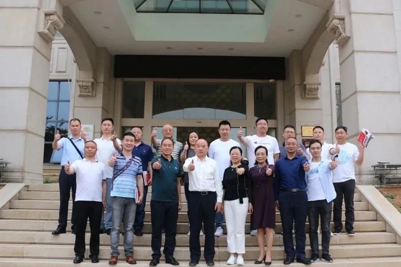 湖南省家具行業(yè)協(xié)會(huì),家具行業(yè)協(xié)會(huì),家具行業(yè) 湖南省家具行業(yè)協(xié)會(huì),家具行業(yè)協(xié)會(huì),家具行業(yè)